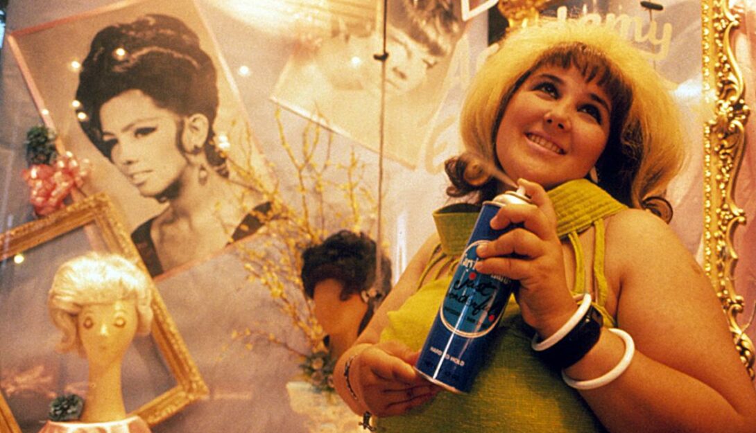 Hairspray (PG) (1988) 92 Mins. 2