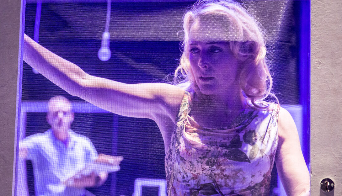 NTL: A Streetcar Named Desire (15 TBC) (2014) 180 mins 1