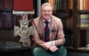 Antiques Expert on the Road featuring Mark Smith